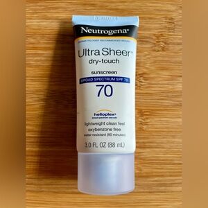 Neutrogena Ultra Sheer Dry-Touch Sunscreen SPF 70 3oz EXP 02/2027